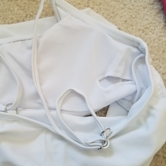 Gingham red bikinis - Picture 3 of 7